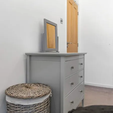 2-bed Near Norwich Riverside Apartment Ringland