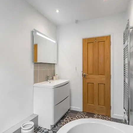 Apartment 2-bed Near Norwich Riverside Ringland