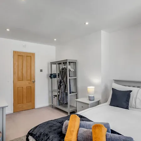 2-bed Near Norwich Riverside Διαμέρισμα Ringland