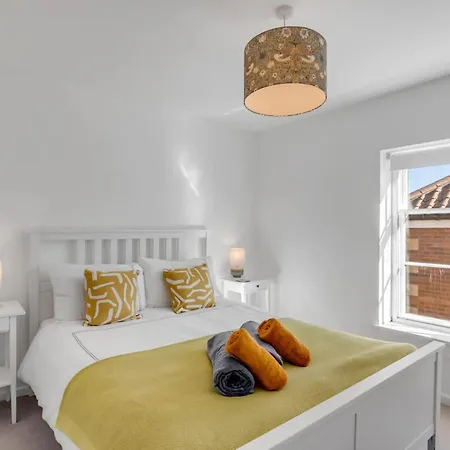 2-bed Near Norwich Riverside Apartment