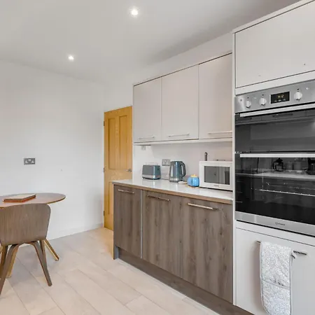 2-bed Near Norwich Riverside *