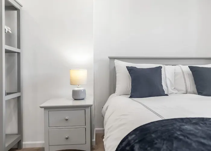 2-bed Near Norwich Riverside * Ringland