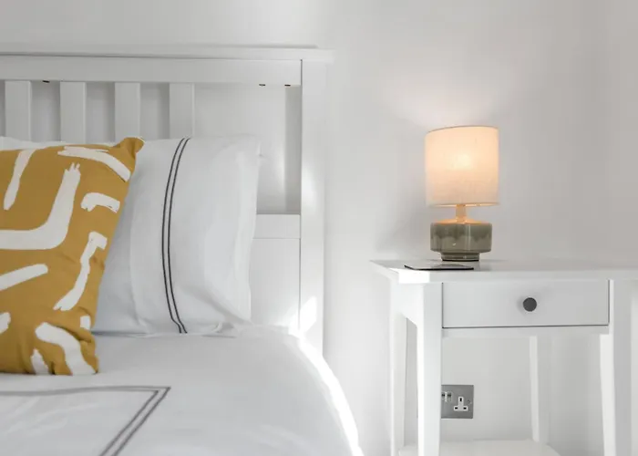 2-bed Near Norwich Riverside * Ringland