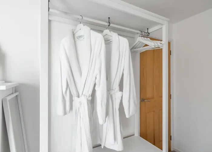 2-bed Near Norwich Riverside *