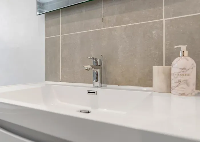 2-bed Near Norwich Riverside