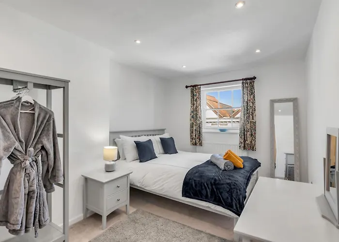 2-bed Near Norwich Riverside شقة