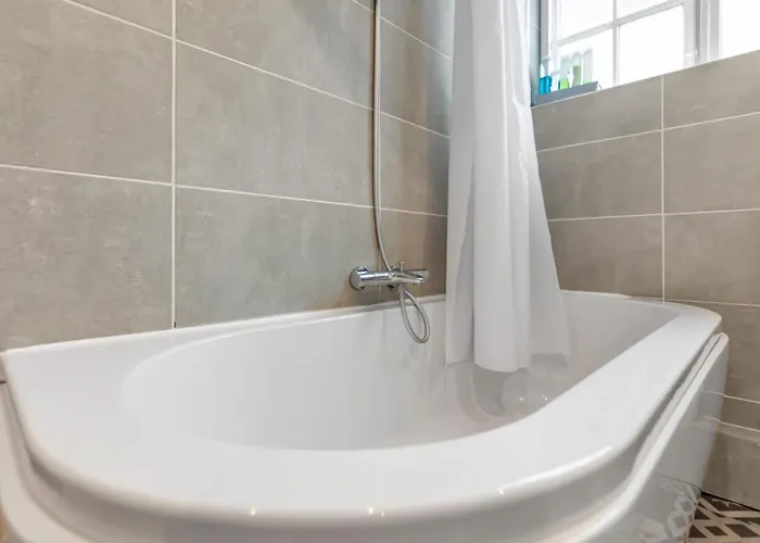 2-bed Near Norwich Riverside شقة *